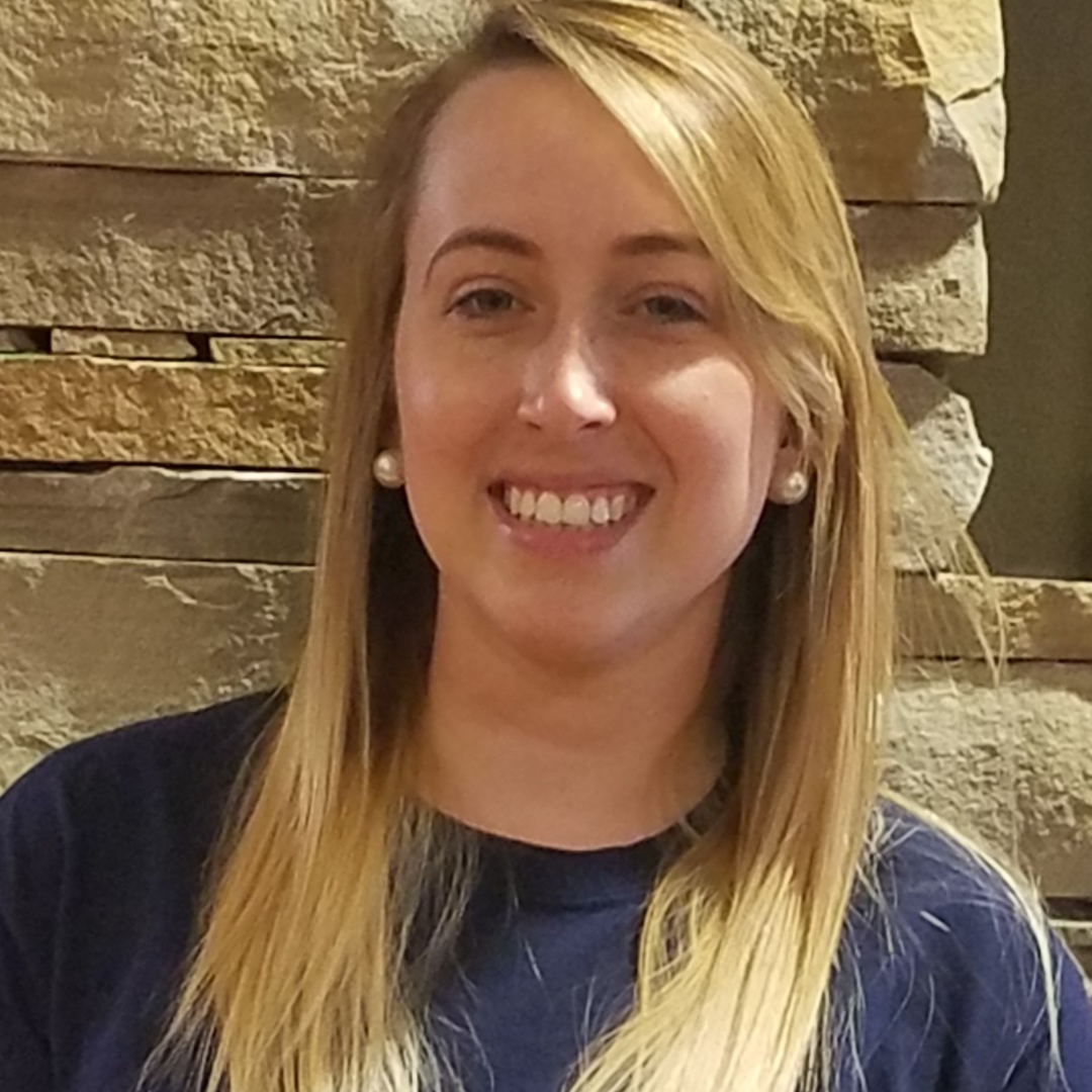 headshot of employee of the month amber gilmore